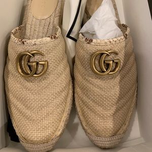 Authentic like new Gucci espadrille